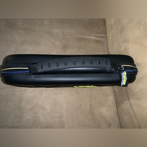 Pokémon ninento switch case/carrier - Picture 3 of 6